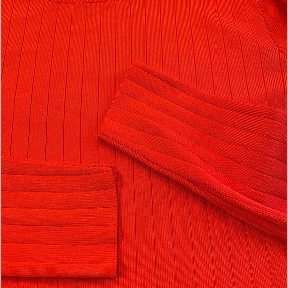 Mango fiesta red ribbed crew neck boxy cropped long sleeve pullover shirt - Picture 3 of 5